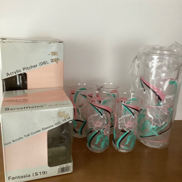 Vtg. Culver Acrylic 4 Iced Tea Tumblers & Pitcher Set Fantasia Patio or Pool - Picture 3 of 8